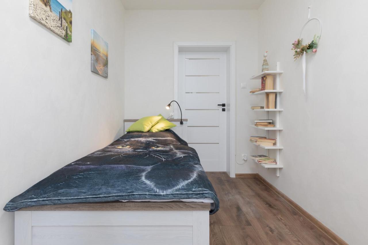 Apartment River And Port View By Renters